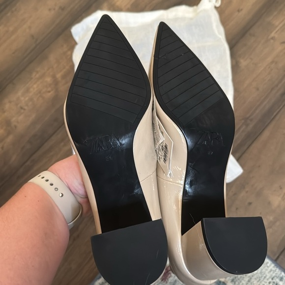 Zara BLOCK HEEL HIGH HEELS in beige size 8/39 - Picture 6 of 10